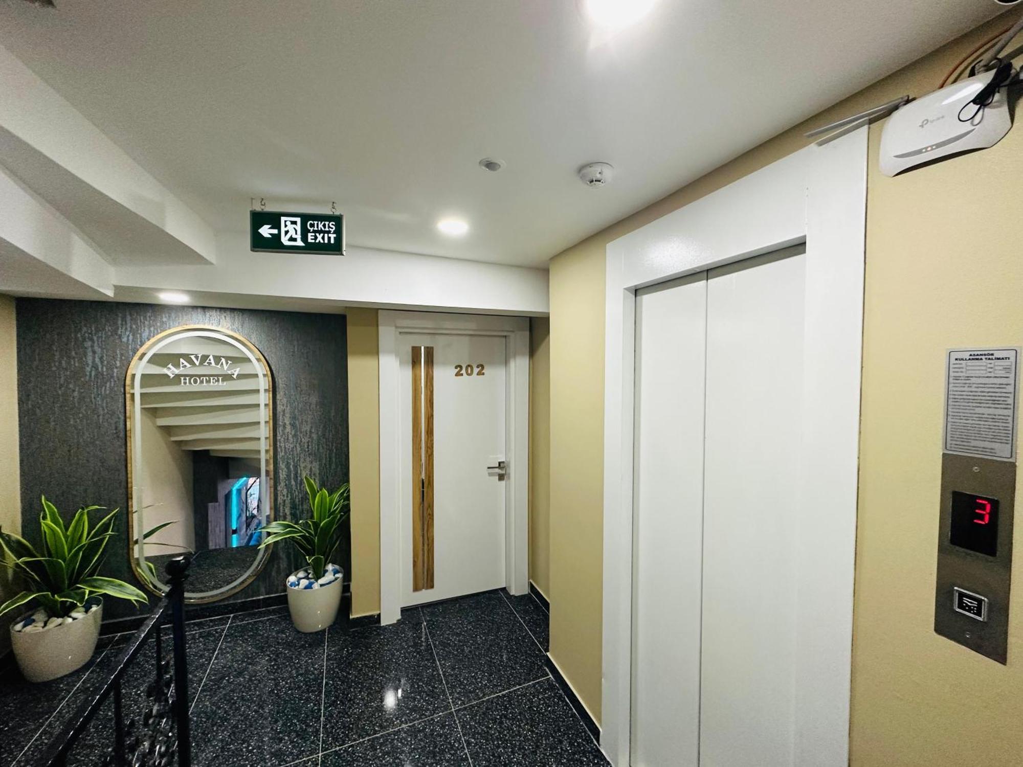 Taksim Havana Hotel Suites Istanbul Exteriör bild